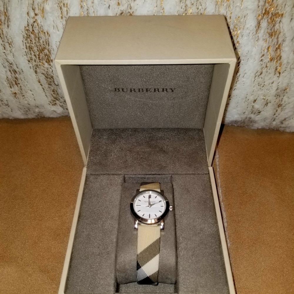 Burberry watch BU1387 with petite silver dial face and Heritage Nova check band